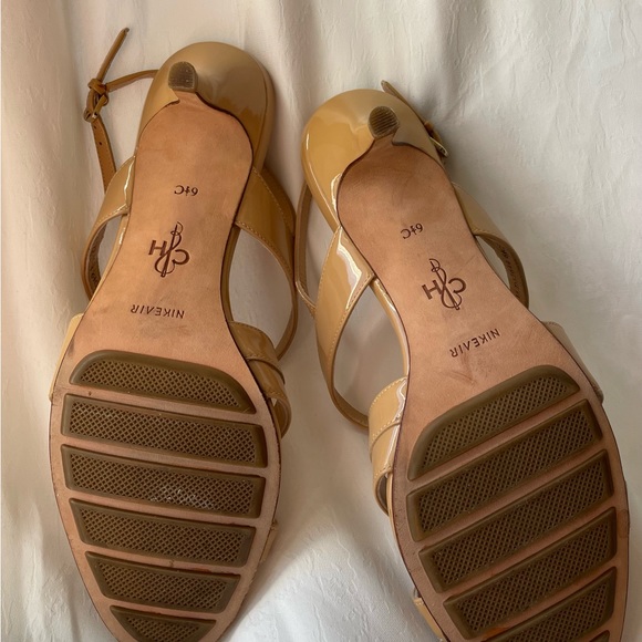 Cole Haan Slingback Heels / Sandals in Beige - Picture 3 of 4